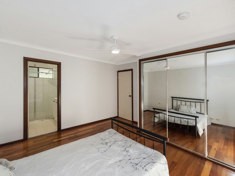 54 Regency Drive, Thornlie WA 6108