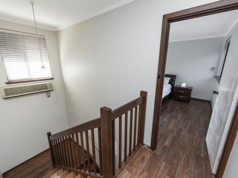 54 Regency Drive, Thornlie WA 6108