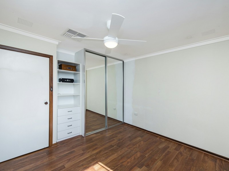 54 Regency Drive, Thornlie WA 6108