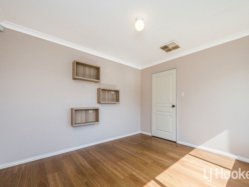 21 Reveley Close, Seville Grove WA 6112