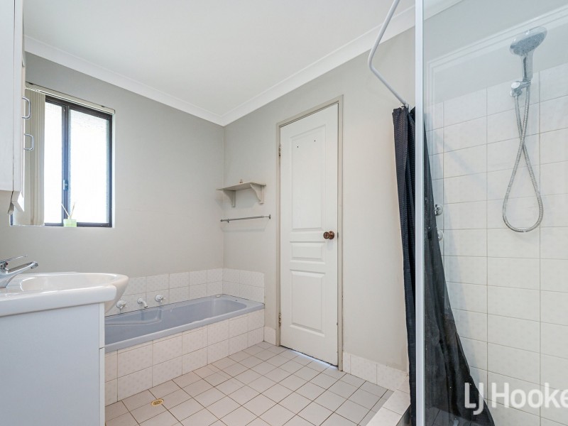 21 Reveley Close, Seville Grove WA 6112