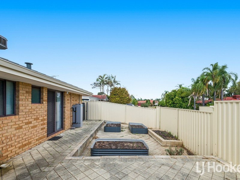 21 Reveley Close, Seville Grove WA 6112