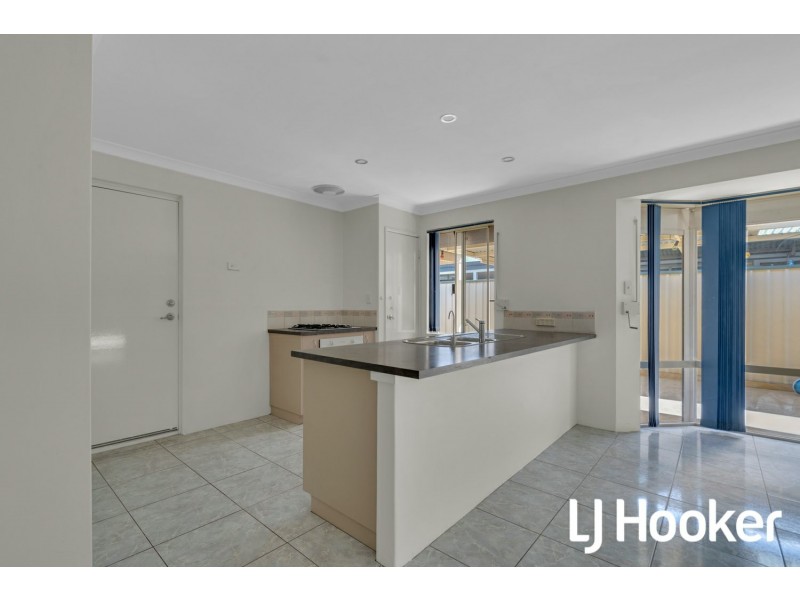 17 Edinburgh Road, Seville Grove WA 6112