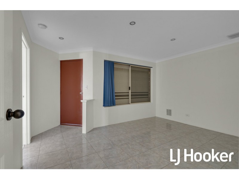 17 Edinburgh Road, Seville Grove WA 6112