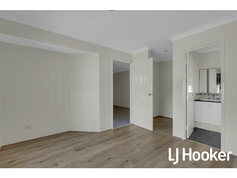 17 Edinburgh Road, Seville Grove WA 6112