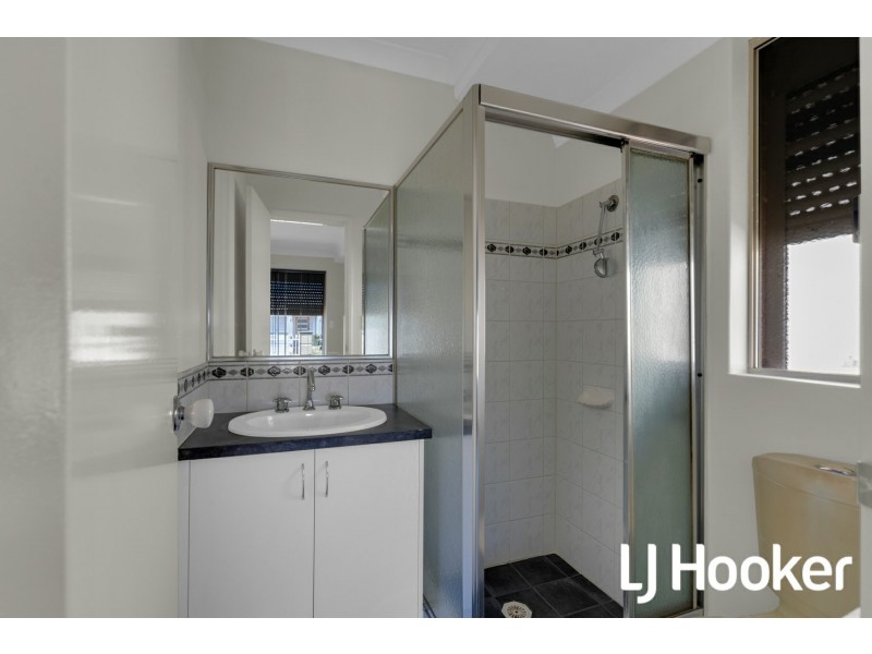 17 Edinburgh Road, Seville Grove WA 6112