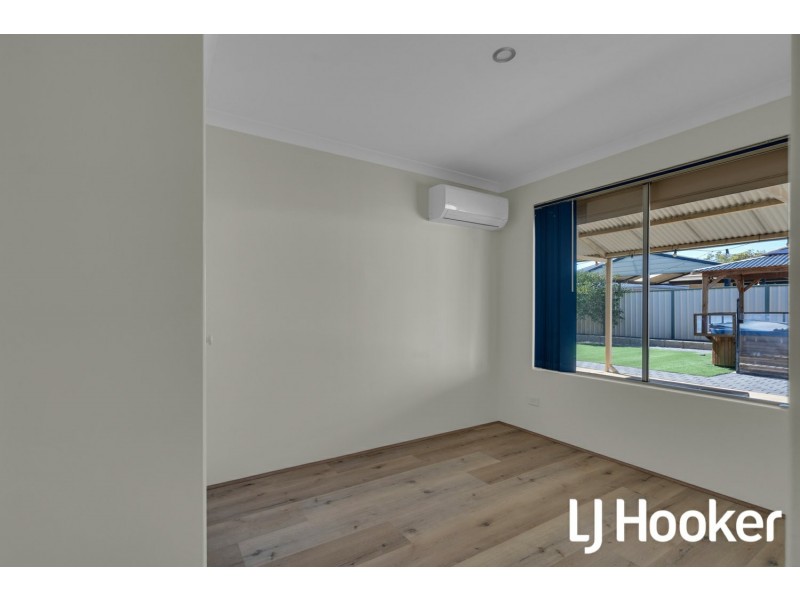 17 Edinburgh Road, Seville Grove WA 6112