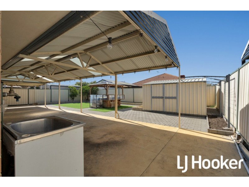 17 Edinburgh Road, Seville Grove WA 6112