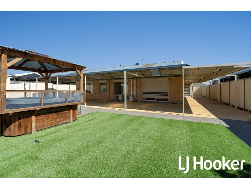 17 Edinburgh Road, Seville Grove WA 6112