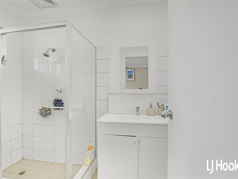 2 Ravensden Street, Thornlie WA 6108