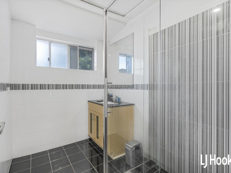 2 Ravensden Street, Thornlie WA 6108