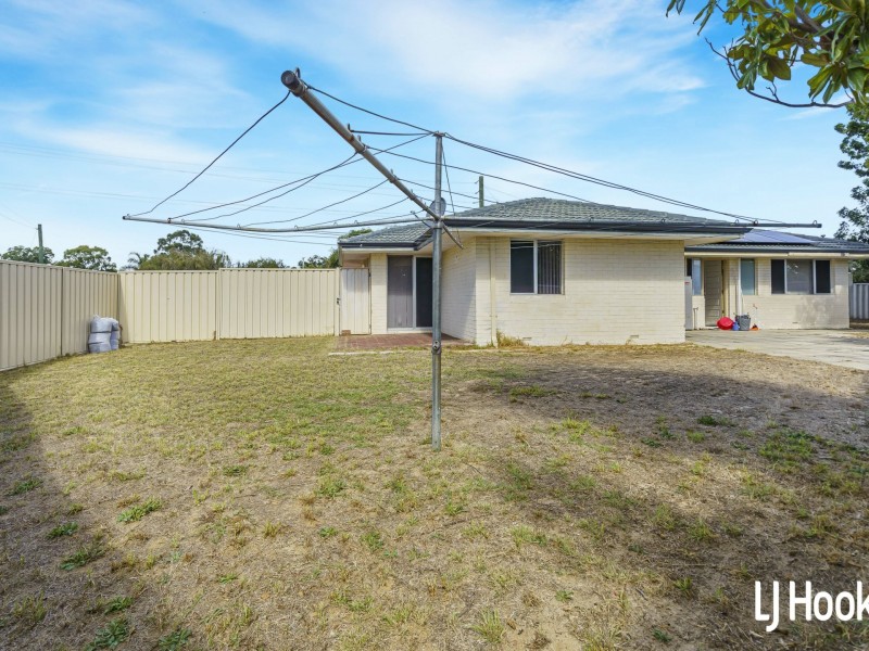 2 Ravensden Street, Thornlie WA 6108
