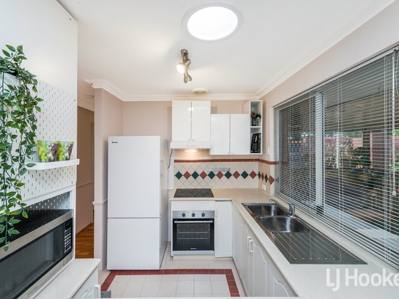 10/2 Glennis Close, Gosnells WA 6110