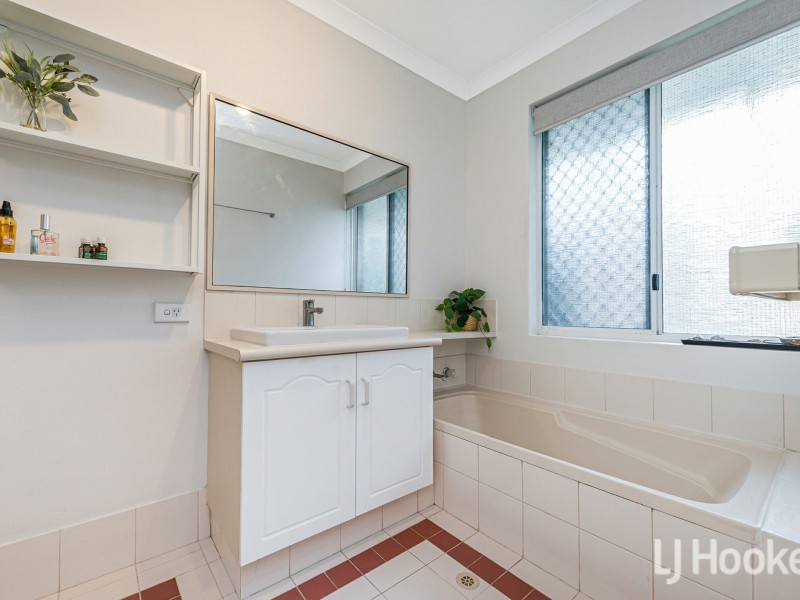 10/2 Glennis Close, Gosnells WA 6110