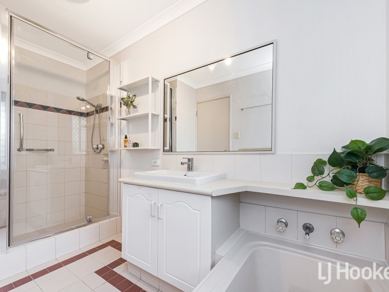 10/2 Glennis Close, Gosnells WA 6110