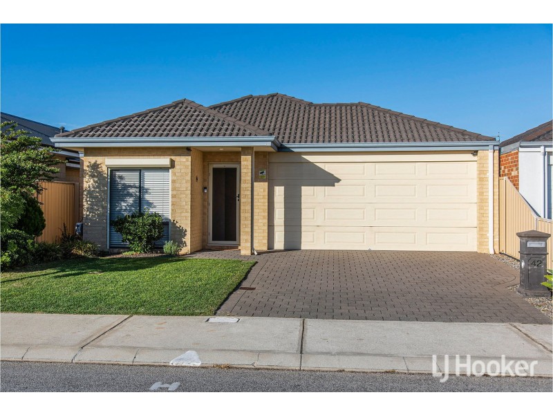 42 Middle Parkway, Canning Vale WA 6155