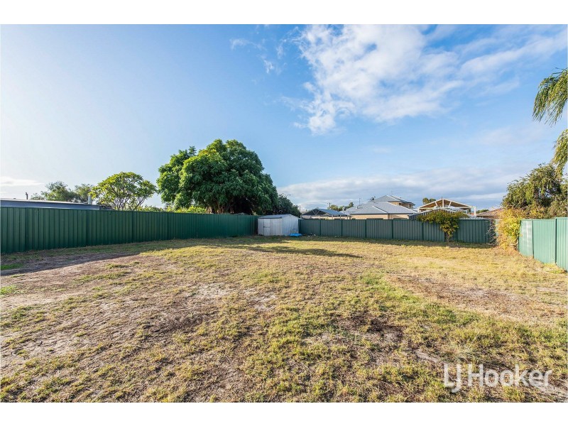 8 Caldecott Street, Thornlie WA 6108