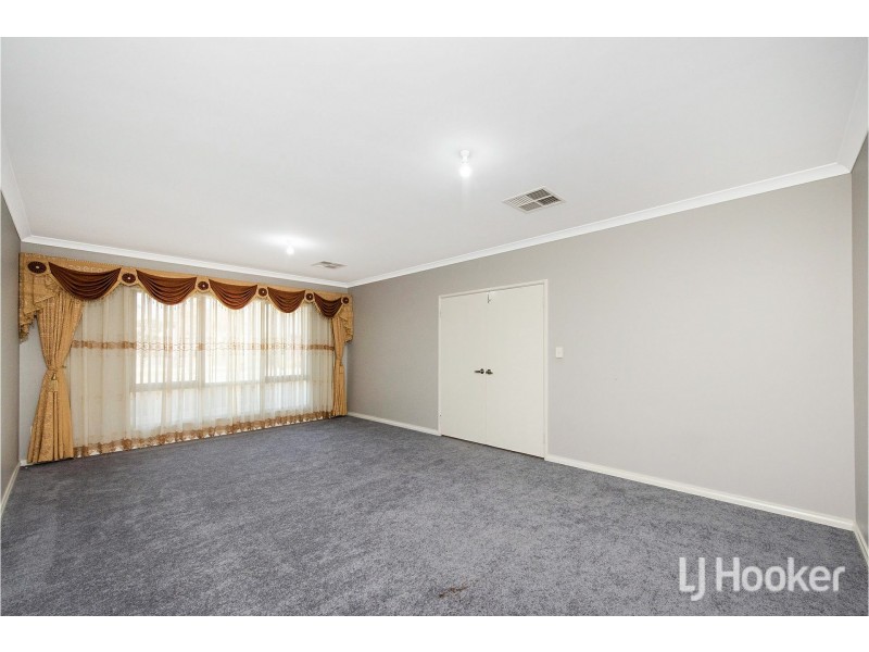 3 Bardook Gardens, Forrestfield WA 6058