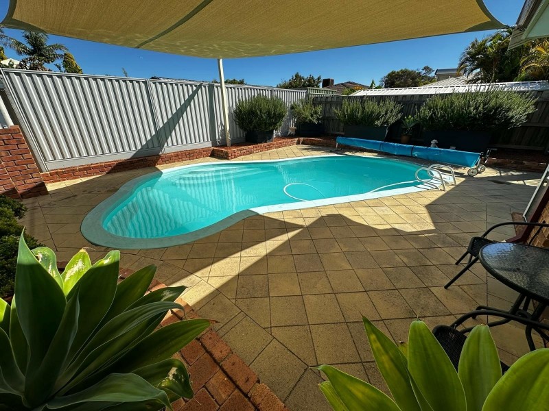 25 Discovery Drive, Thornlie WA 6108