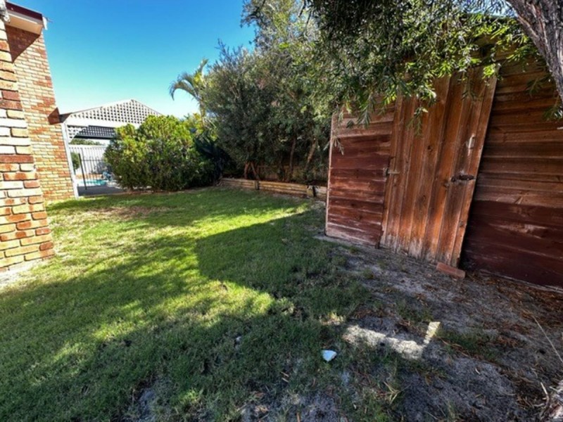 25 Discovery Drive, Thornlie WA 6108