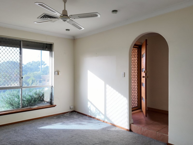 15 Latimer Way, Langford WA 6147