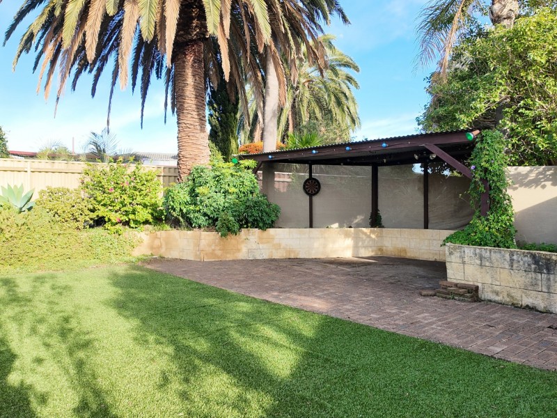 15 Latimer Way, Langford WA 6147