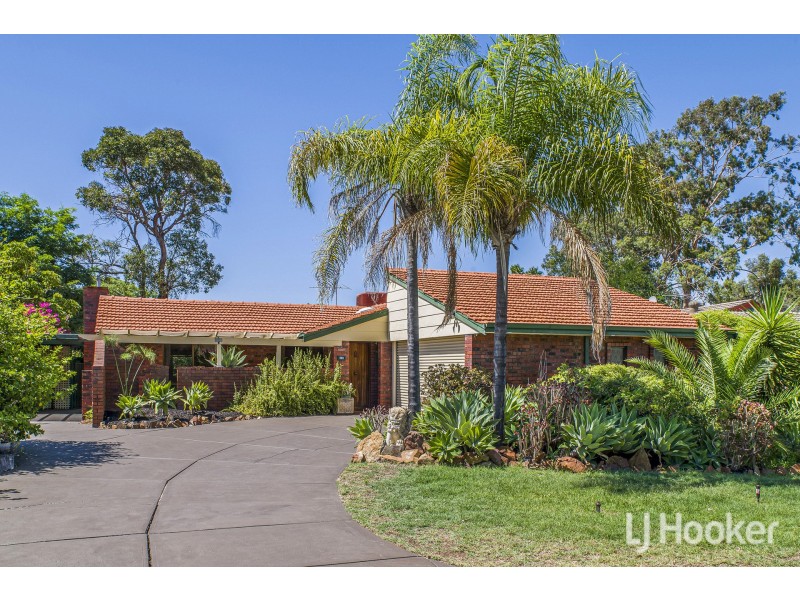 18 Grenadier Drive, Thornlie WA 6108