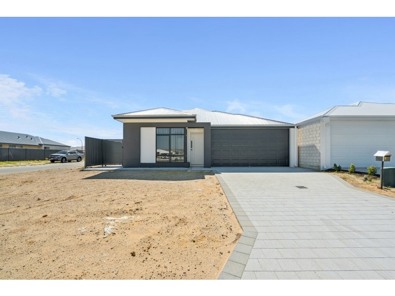 2 Holeywell Street, Maddington WA 6109