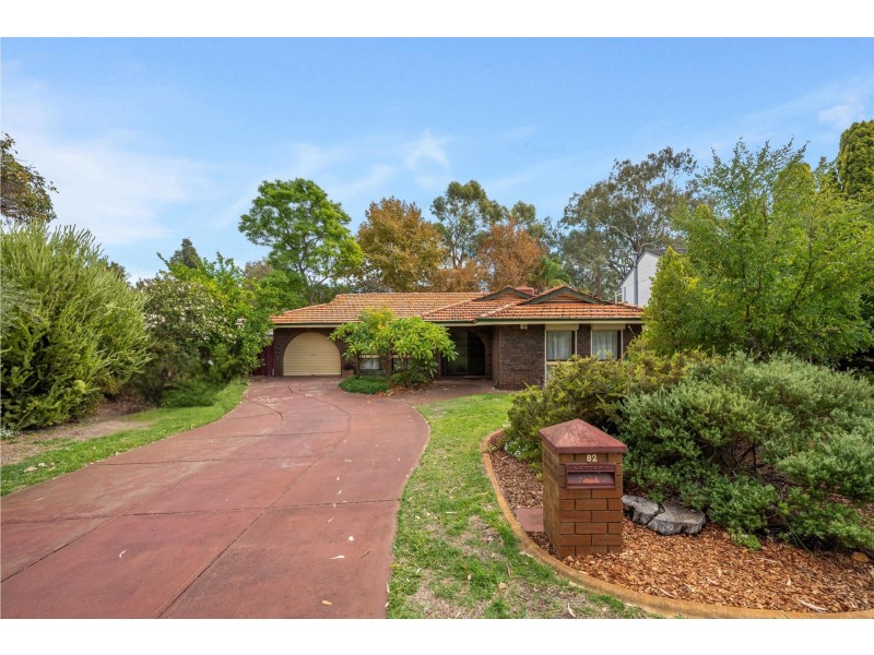 82 Regency Drive, Thornlie WA 6108