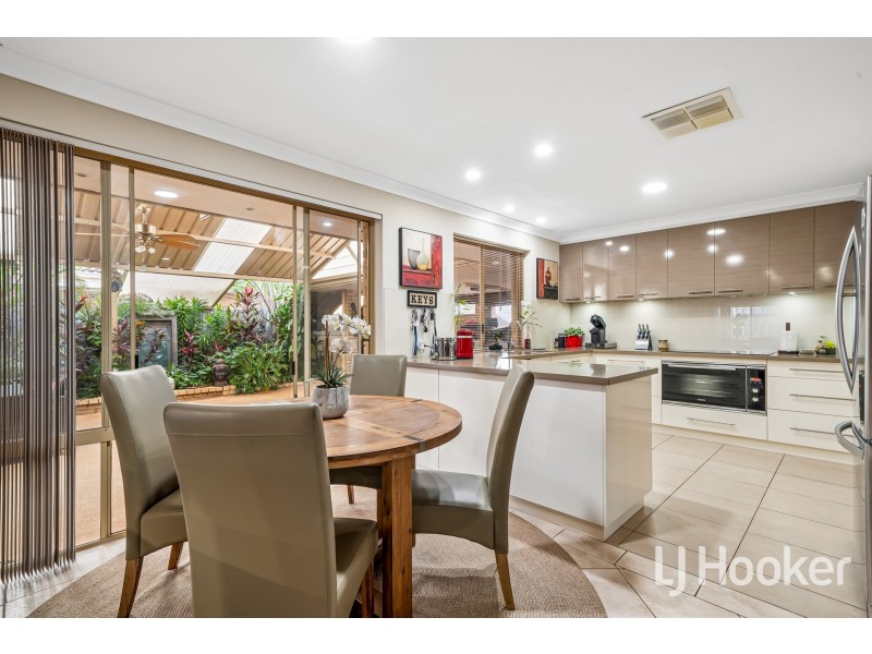 37 Knightsbridge Way, Thornlie WA 6108