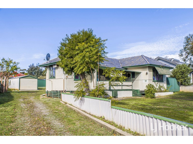 18 Jinda Road, Koongamia WA 6056