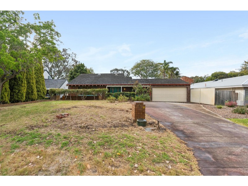 86 Regency Drive, Thornlie WA 6108