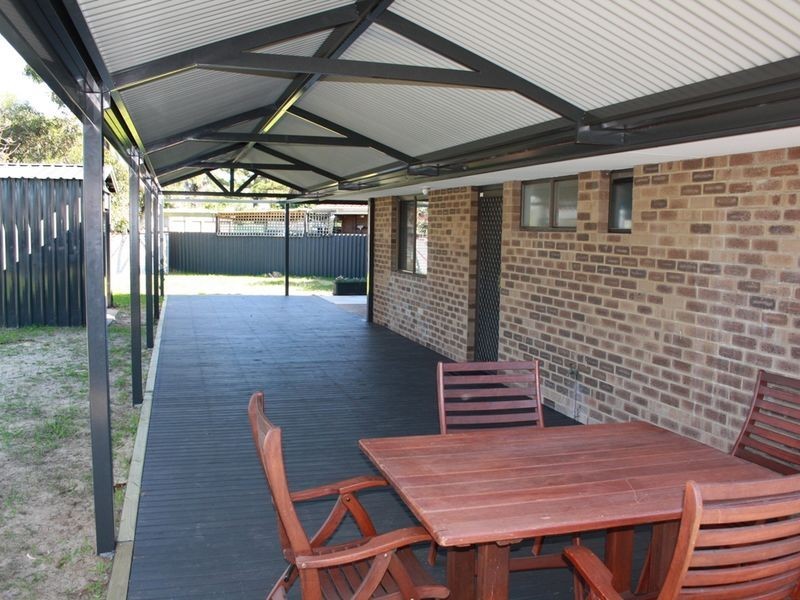 10 Edgely Place, Thornlie WA 6108