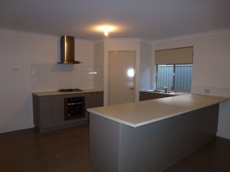 22 Dovedale Street, Harrisdale WA 6112