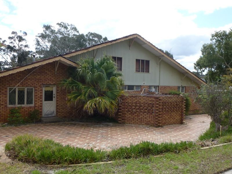 22 Hume Road, Thornlie WA 6108