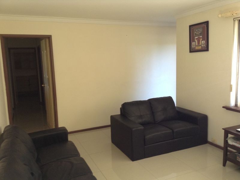 59 Lyrebird Way, Thornlie WA 6108