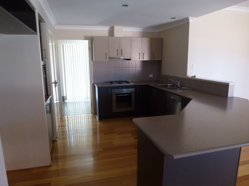 21 Dorchester Turn, Canning Vale WA 6155