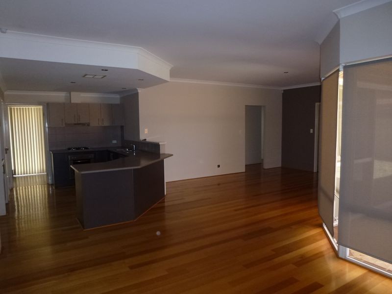 21 Dorchester Turn, Canning Vale WA 6155