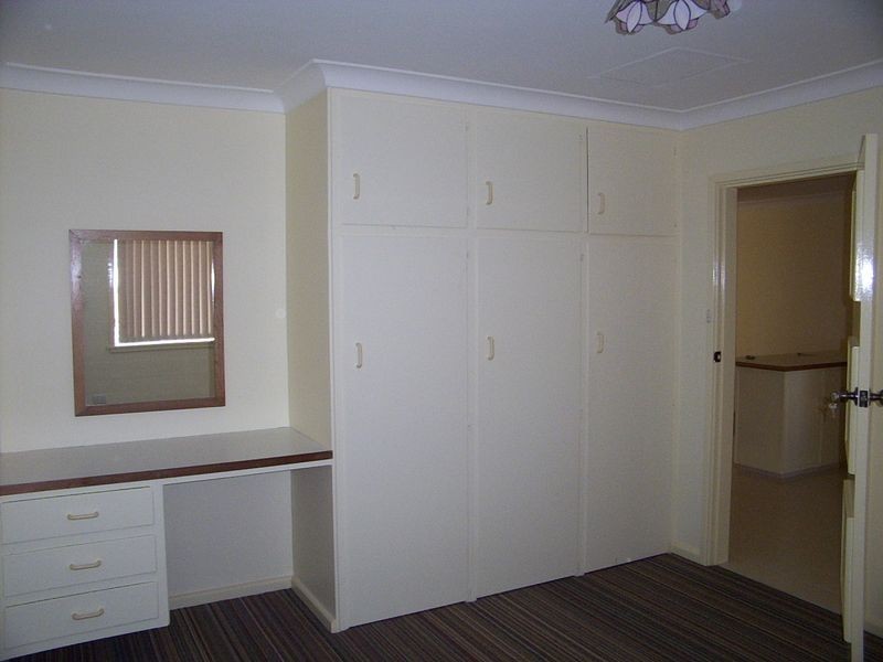 2/2 Daly Street, Cowra NSW 2794