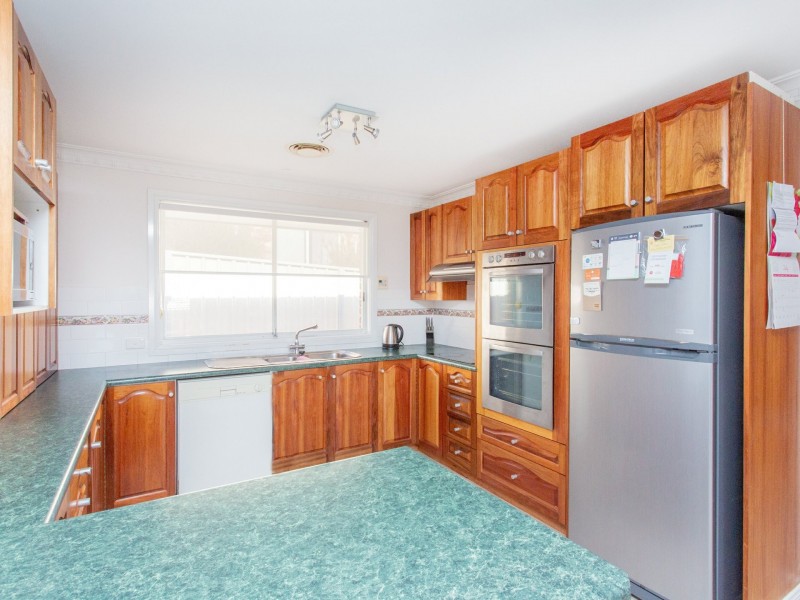 5 London Drive, Cowra NSW 2794