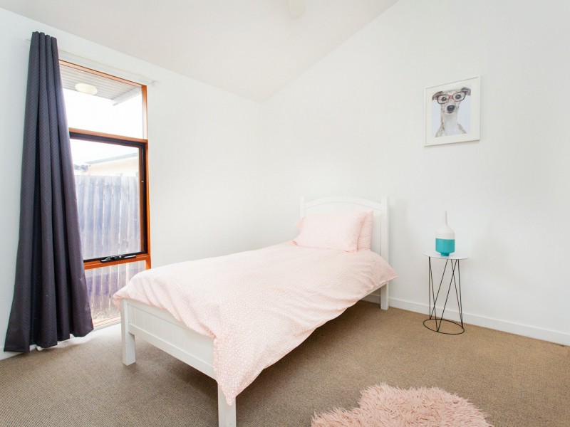 76 Lyall Street, Cowra NSW 2794