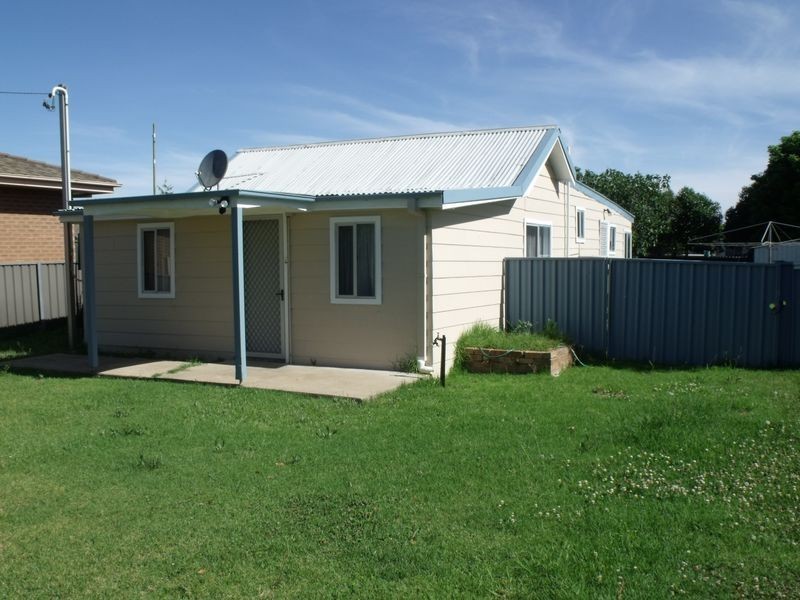 23 Logan Street, Cowra NSW 2794