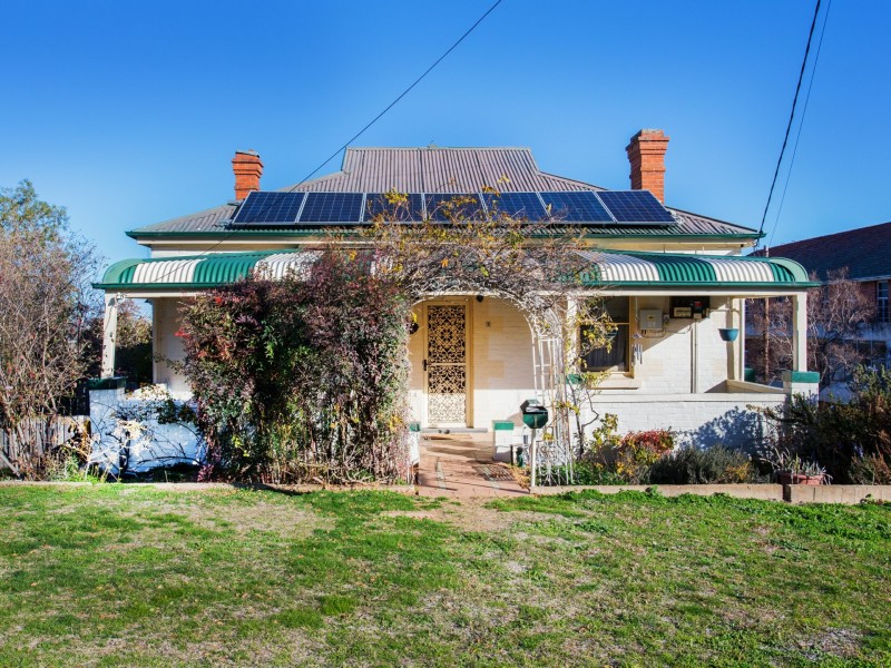 1 Carleton Street, Cowra NSW 2794