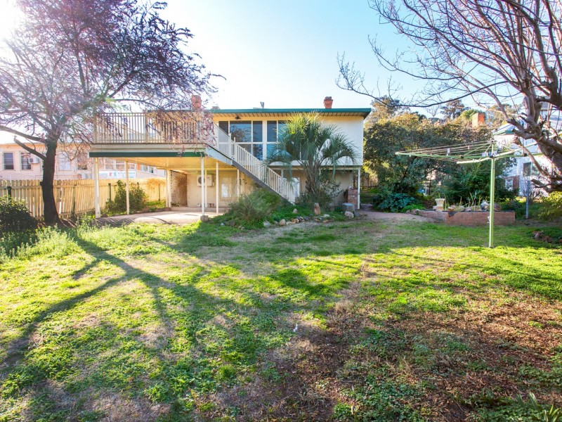 1 Carleton Street, Cowra NSW 2794