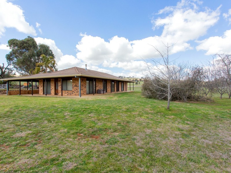 190 Waugoola Street (Woodstock), Cowra NSW 2794
