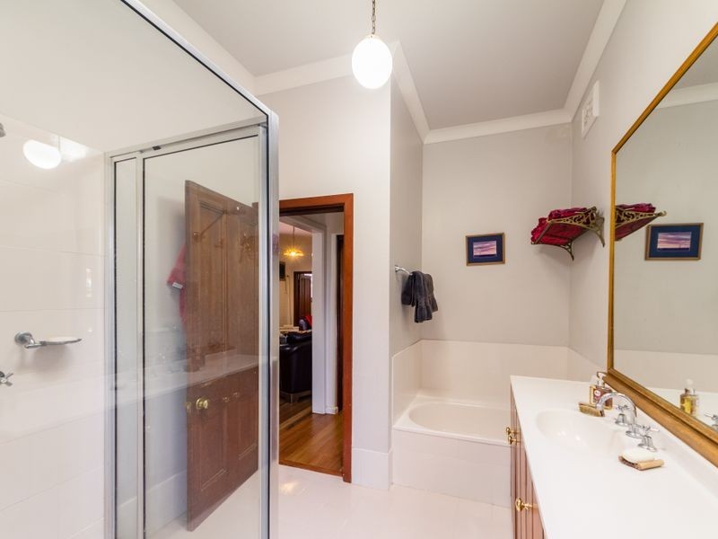 25 Bligh Street, Cowra NSW 2794