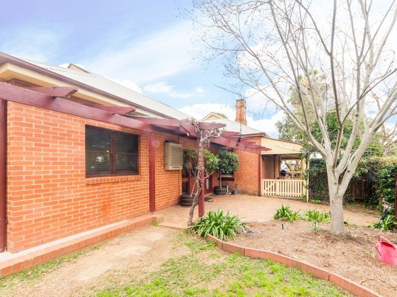 25 Bligh Street, Cowra NSW 2794