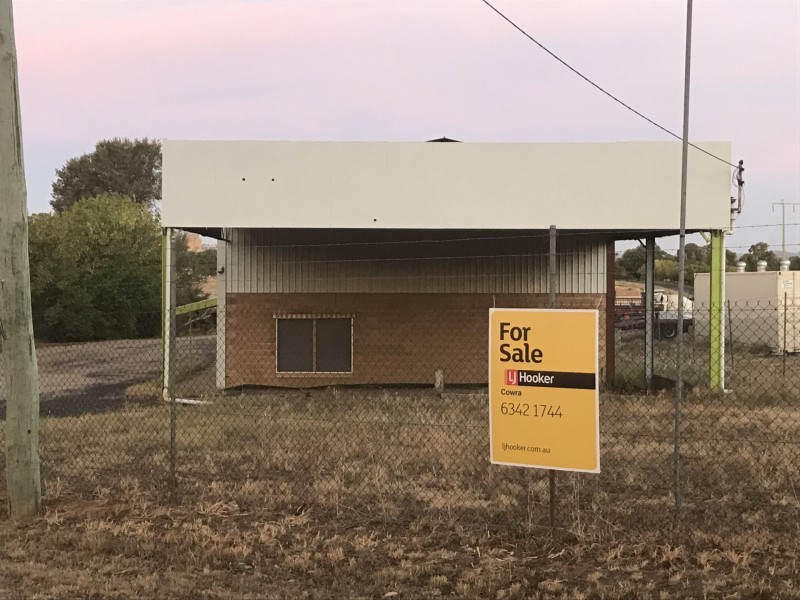110 Young Road, Cowra NSW 2794