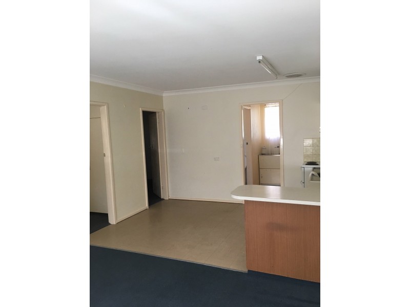 Unit 1/9 Kooralla Walk, Cowra NSW 2794