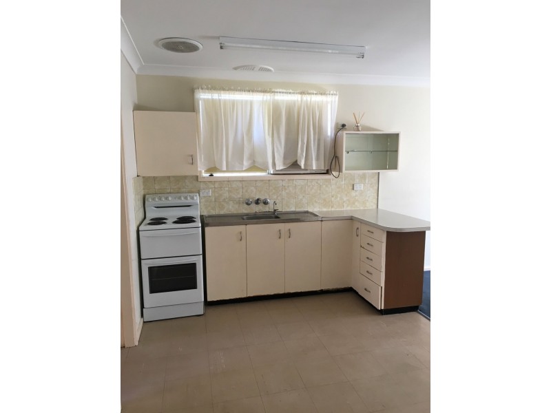 Unit 1/9 Kooralla Walk, Cowra NSW 2794